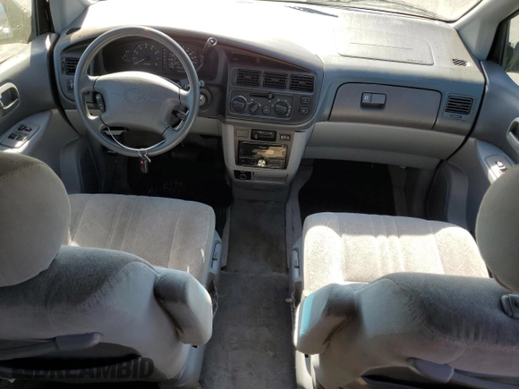 2000 Toyota Sienna LE with VIN 4T3ZF13C5YU250522, listed as a Copart auction lot 80117884 with 155,009 mi miles and Salvage Title. Bid and sale history available at carsss.com. Image 8.