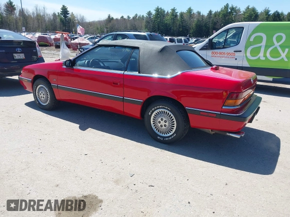 1993 Chrysler LeBaron z VIN 1C3XU4530PF503990, wystawiony jako IAAI lot #42140972 z przebiegiem 100 470 mil mil oraz . Historia ofert i sprzedaży dostępna na DreamBid. Obrazek 3.