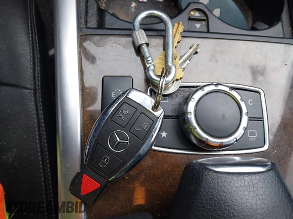 2016 Mercedes-Benz E-Class E 350 Luxury with VIN WDDHH8JBXGB335197, listed as a IAAI auction lot 41344354 with 96,164 mi miles. Bid and sale history available at carsss.com. Image 11.