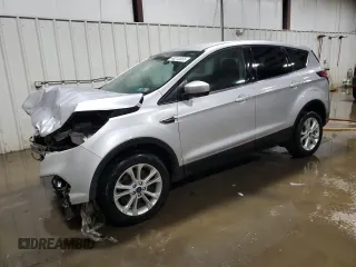2017 Ford Escape SE z VIN 1FMCU9G94HUC52795, wystawiony jako Copart lot #48213355 z przebiegiem Nie podano mil oraz Szkoda całkowita • Salvage title. Historia ofert i sprzedaży dostępna na DreamBid. Obrazek 1.