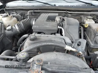 2005 GMC Canyon SLE Z85 with VIN 1GTDT196958206061, listed as a IAAI auction lot 42121015 with 158,440 mi miles. Bid and sale history available at carsss.com. Image 10.