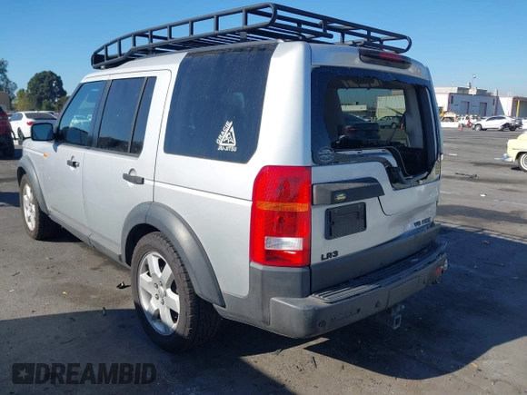 2006 Land Rover LR3 HSE with VIN SALAG25496A351587, listed as a IAAI auction lot 41237490 with 143,056 mi miles. Bid and sale history available at carsss.com. Image 3.