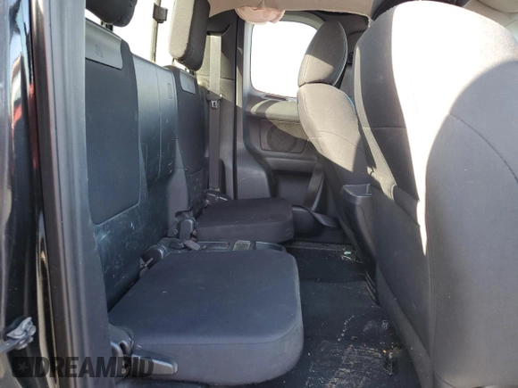 2016 Toyota Tacoma SR z VIN 5TFSX5EN7GX042706, wystawiony jako Copart lot #80982144 z przebiegiem 108 048 mil mil oraz Szkoda całkowita • Salvage title. Historia ofert i sprzedaży dostępna na DreamBid. Obrazek 11.
