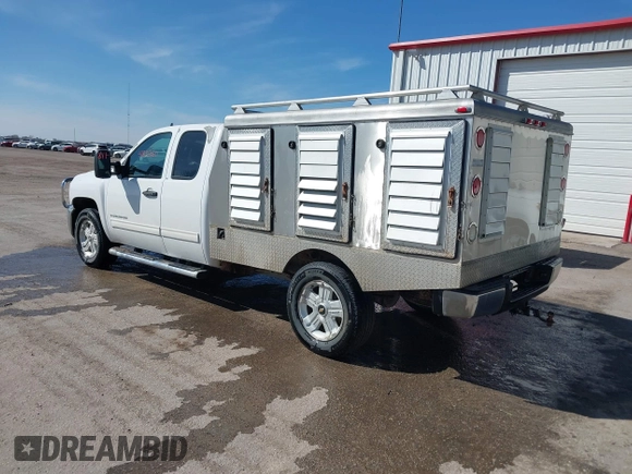 2012 Chevrolet Silverado 1500 LT with VIN 1GCRKSE06CZ198069, listed as a IAAI auction lot 41831860 with 125,511 mi miles and . Bid and sale history available at DreamBid. Image 3.