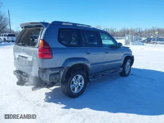 2007 Lexus GX 470 with VIN JTJBT20X470139936, listed as a IAAI auction lot 41507026 with 225,723 mi miles. Bid and sale history available at carsss.com. Image 4.