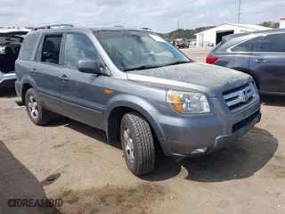 2008 Honda Pilot SE with VIN 5FNYF18348B042609, listed as a IAAI auction lot 41931576 with 174,818 mi miles. Bid and sale history available at carsss.com. Image 1.