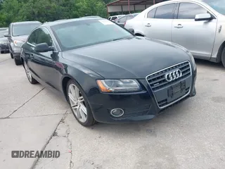 2012 Audi A5 Premium Plus z VIN WAULFAFR0CA014435, wystawiony jako IAAI lot #42289236 z przebiegiem 174 950 mil mil oraz . Historia ofert i sprzedaży dostępna na DreamBid. Obrazek 1.