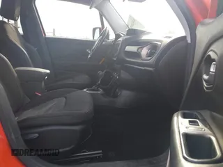 2016 Jeep Renegade Latitude with VIN ZACCJABT5GPE31204, listed as a IAAI auction lot 41828985 with 162,684 mi miles and . Bid and sale history available at DreamBid. Image 5.