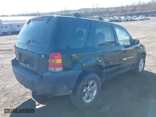 2005 Ford Escape XLT with VIN 1FMYU931X5KB23022, listed as a IAAI auction lot 41758560 with 193,107 mi miles. Bid and sale history available at carsss.com. Image 4.