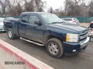 2008 Chevrolet Silverado 1500 1LT with VIN 2GCEC19J081227980, listed as a IAAI auction lot 41432542 with 199,275 mi miles and . Bid and sale history available at DreamBid. Image 1.