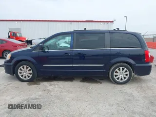 2013 Chrysler Town & Country Touring with VIN 2C4RC1BG4DR707032, listed as a IAAI auction lot 42008357 with 183,104 mi miles and . Bid and sale history available at DreamBid. Image 14.