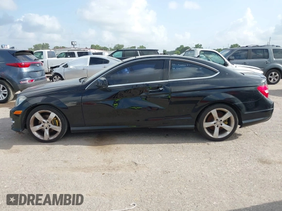 2015 Mercedes-Benz C 250 with VIN WDDGJ4HB6FG350022, listed as a IAAI auction lot 42552333 with 135,827 mi miles and . Bid and sale history available at DreamBid. Image 13.