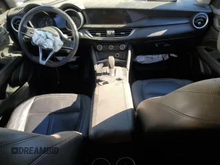 2019 Alfa Romeo Stelvio Sport z VIN ZASPAKAN1K7C30052, wystawiony jako Copart lot #41846215 z przebiegiem 74 101 mil mil oraz Tytuł czysty. Historia ofert i sprzedaży dostępna na DreamBid. Obrazek 8.