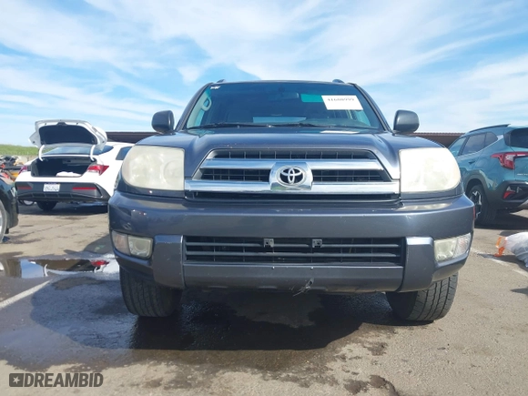2005 Toyota 4Runner SR5 with VIN JTEZU14R958028894, listed as a IAAI auction lot 41680999 with 215,110 mi miles. Bid and sale history available at carsss.com. Image 13.