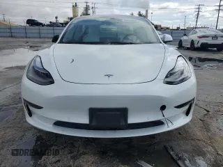 2022 Tesla Model 3 z VIN 5YJ3E1EA4NF354750, wystawiony jako Copart lot #44430085 z przebiegiem 29 507 mil mil oraz Szkoda całkowita • Salvage title. Historia ofert i sprzedaży dostępna na DreamBid. Obrazek 5.