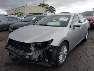2013 Lexus ES 4dr Sdn with VIN JTHBK1GG1D2034954, listed as a IAAI auction lot 41720790 with 136,447 mi miles. Bid and sale history available at carsss.com. Image 6.
