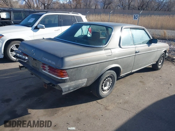1983 Mercedes-Benz 300 with VIN WDBAB53A3DB003709, listed as a IAAI auction lot 41662930 with 301,467 mi miles and . Bid and sale history available at DreamBid. Image 4.
