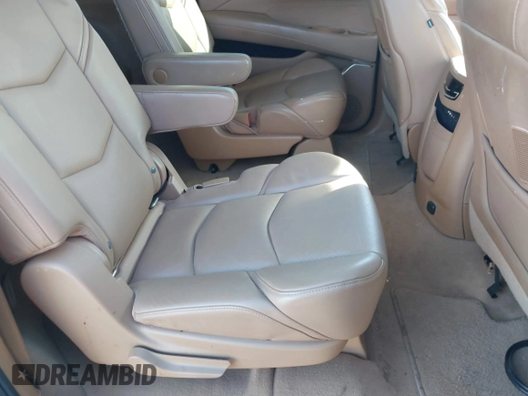 2015 Cadillac Escalade ESV Platinum z VIN 1GYS4UKJ3FR564718, wystawiony jako IAAI lot #41085166 z przebiegiem Nie podano mil oraz . Historia ofert i sprzedaży dostępna na DreamBid. Obrazek 8.