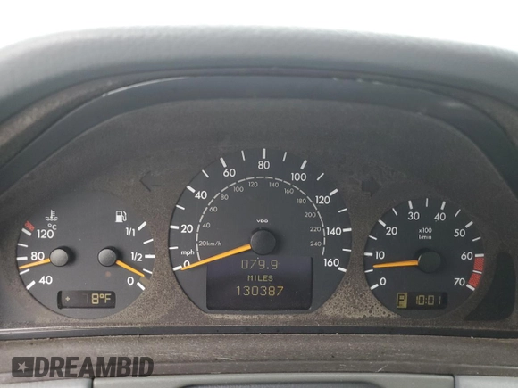 2000 Mercedes-Benz E 320 with VIN WDBJF65J1YB099417, listed as a Copart auction lot 54656915 with 130,387 mi miles and Salvage Title. Bid and sale history available at DreamBid. Image 9.