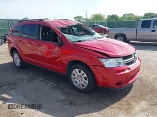 2017 Dodge Journey SE z VIN 3C4PDCABXHT551507, wystawiony jako IAAI lot #42087100 z przebiegiem 121 503 mil mil oraz . Historia ofert i sprzedaży dostępna na DreamBid. Obrazek 1.