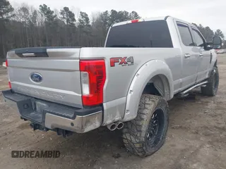 2018 Ford Super Duty F-250 SRW XL with VIN 1FT7W2B6XJEC73803, listed as a IAAI auction lot 41367437 with 77,480 mi miles. Bid and sale history available at carsss.com. Image 4.