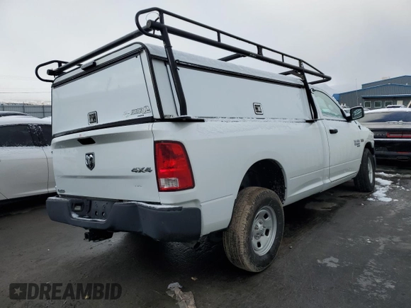 2020 Ram 1500 Tradesman z VIN 3C6JR7DT1LG260552, wystawiony jako Copart lot #49009535 z przebiegiem 107 514 mil mil oraz Szkoda całkowita • Salvage title. Historia ofert i sprzedaży dostępna na DreamBid. Obrazek 3.