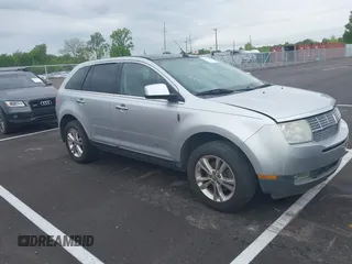 2010 Lincoln MKX with VIN 2LMDJ8JC3ABJ31932, listed as a IAAI auction lot 42117520 with 195,797 mi miles. Bid and sale history available at carsss.com. Image 1.