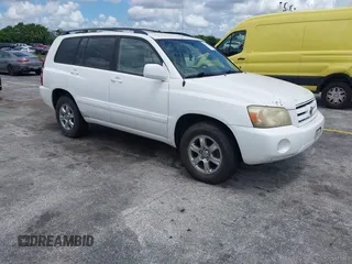 2005 Toyota Highlander with VIN JTEGD21A950123935, listed as a IAAI auction lot 42751998 with 167,548 mi miles and . Bid and sale history available at DreamBid. Image 1.