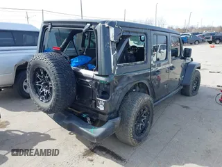 2020 Jeep Wrangler Unlimited Sport S z VIN 1C4HJXDN3LW155884, wystawiony jako IAAI lot #41868363 z przebiegiem 82 901 mil mil oraz . Historia ofert i sprzedaży dostępna na DreamBid. Obrazek 6.