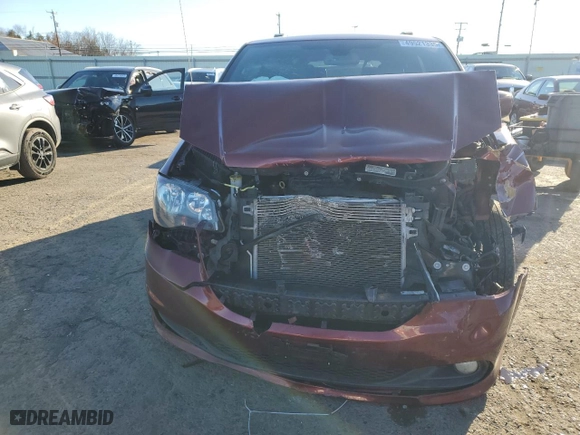 2019 Dodge Grand Caravan GT with VIN 2C4RDGEG9KR679723, listed as a Copart auction lot 49521335 with 132,101 mi miles and Salvage Title. Bid and sale history available at carsss.com. Image 5.