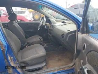 2007 Chevrolet Aveo LS z VIN KL1TD66607B777199, wystawiony jako IAAI lot #42232845 z przebiegiem 255 666 mil mil oraz . Historia ofert i sprzedaży dostępna na DreamBid. Obrazek 5.