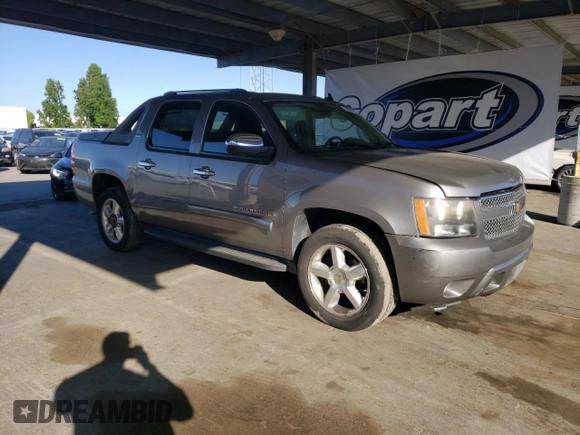 2008 Chevrolet Avalanche LTZ with VIN 3GNFK12368G120384, listed as a Copart auction lot 55660555 with 228,686 mi miles and Clean Title. Bid and sale history available at carsss.com. Image 4.