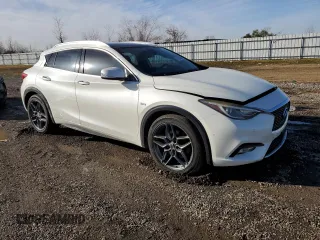 2017 Infiniti QX30 Premium with VIN SJKCH5CP8HA023394, listed as a Copart auction lot 43226665 with 96,392 mi miles and Salvage Title. Bid and sale history available at DreamBid. Image 4.