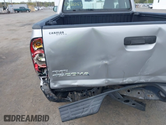 2015 Toyota Tacoma z VIN 5TFUX4EN9FX037511, wystawiony jako IAAI lot #42032253 z przebiegiem 180 516 mil mil oraz . Historia ofert i sprzedaży dostępna na DreamBid. Obrazek 6.