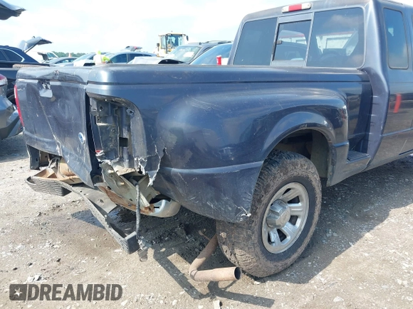 2001 Ford Ranger XL z VIN 1FTYR14U81PA01840, wystawiony jako IAAI lot #42262983 z przebiegiem 275 696 mil mil oraz . Historia ofert i sprzedaży dostępna na DreamBid. Obrazek 6.