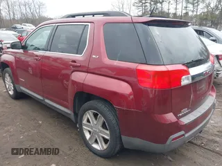 2010 GMC Terrain SLT-1 z VIN 2CTFLGEW6A6369076, wystawiony jako IAAI lot #41697118 z przebiegiem 137 260 mil mil oraz . Historia ofert i sprzedaży dostępna na DreamBid. Obrazek 3.