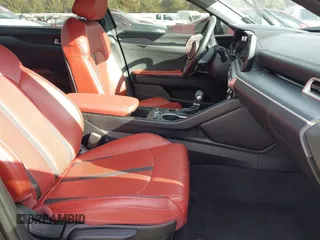 2024 Kia K5 GT-Line z VIN 5XXG64J24RG247893, wystawiony jako IAAI lot #41424100 z przebiegiem 23 184 mil mil oraz . Historia ofert i sprzedaży dostępna na DreamBid. Obrazek 5.
