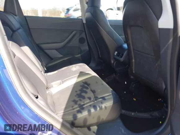 2020 Tesla Model Y Long Range with VIN 5YJYGDEF4LF005534, listed as a IAAI auction lot 41830910 with 32,438 mi miles and . Bid and sale history available at DreamBid. Image 8.