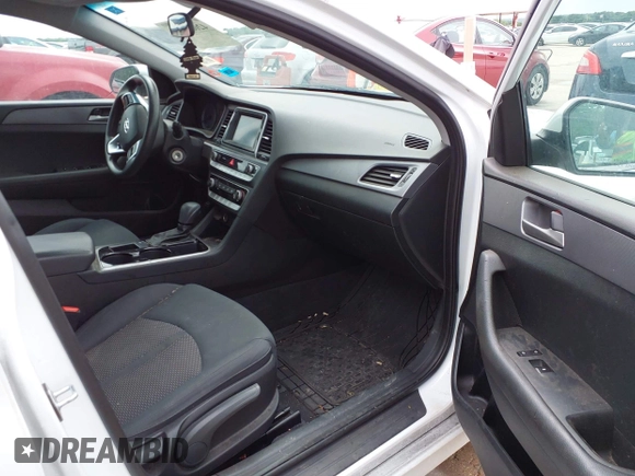 2019 Hyundai Sonata SE with VIN 5NPE24AF9KH771265, listed as a IAAI auction lot 42080970 with 131,134 mi miles and . Bid and sale history available at carsss.com. Image 5.