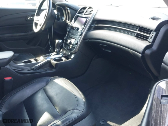 2015 Chevrolet Malibu LTZ with VIN 1G11F5SL0FF110827, listed as a IAAI auction lot 41932211 with 117,251 mi miles. Bid and sale history available at carsss.com. Image 5.