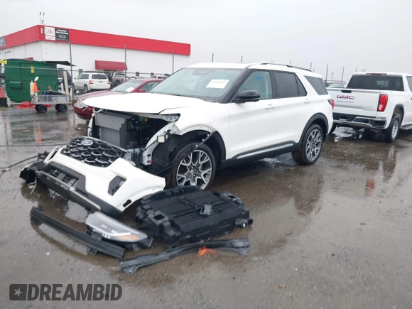 2025 Ford Explorer Platinum with VIN 1FMWK8HC7SGB14729, listed as a IAAI auction lot 41942013 with 1,264 mi miles and . Bid and sale history available at DreamBid. Image 2.