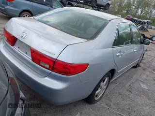 2005 Honda Accord EX z VIN 1HGCM56735A097071, wystawiony jako IAAI lot #41965957 z przebiegiem 118 392 mil mil oraz . Historia ofert i sprzedaży dostępna na DreamBid. Obrazek 4.