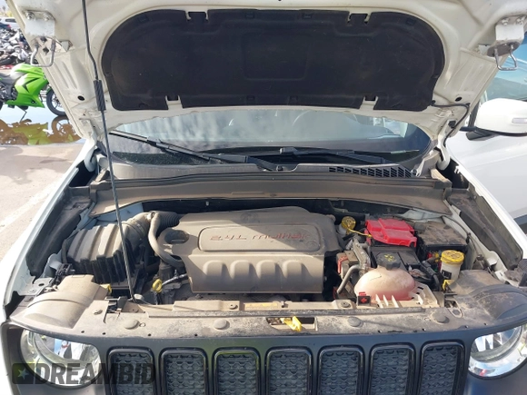 2020 Jeep Renegade Altitude with VIN ZACNJABB2LPL28670, listed as a IAAI auction lot 41795518 with 44,148 mi miles and . Bid and sale history available at DreamBid. Image 10.