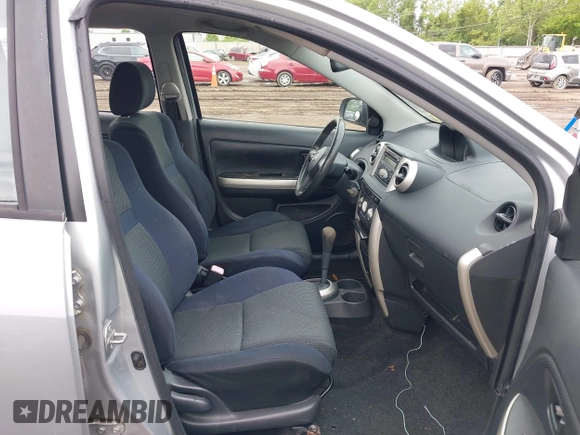 2006 Scion xA z VIN JTKKT624560147788, wystawiony jako IAAI lot #42327138 z przebiegiem 136 968 mil mil oraz . Historia ofert i sprzedaży dostępna na DreamBid. Obrazek 5.