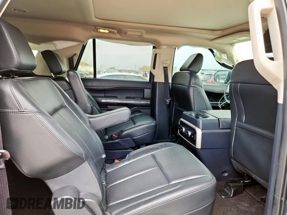 2022 Ford Expedition Max XLT z VIN 1FMJK1HT8NEA62920, wystawiony jako Copart lot #57080095 z przebiegiem 25 632 mil mil oraz Szkoda całkowita • Salvage title. Historia ofert i sprzedaży dostępna na DreamBid. Obrazek 10.