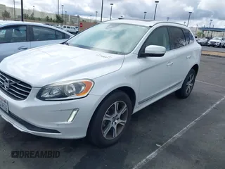2014 Volvo XC60 R-Design Premier Plus z VIN YV4902DZ5E2554526, wystawiony jako IAAI lot #41764512 z przebiegiem 129 230 mil mil oraz . Historia ofert i sprzedaży dostępna na DreamBid. Obrazek 17.