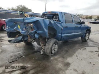 2005 Dodge Dakota SLT with VIN 1D7HE48N05S101536, listed as a Copart auction lot 43362215 with 174,689 mi miles and Salvage Title. Bid and sale history available at DreamBid. Image 3.