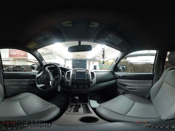 2013 Toyota Tacoma z VIN 3TMLU4EN0DM123507, wystawiony jako IAAI lot #42691592 z przebiegiem 100 894 mil mil oraz . Historia ofert i sprzedaży dostępna na DreamBid. Obrazek 18.
