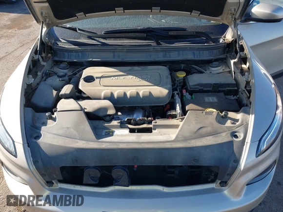 2015 Jeep Cherokee Limited with VIN 1C4PJMDB7FW610031, listed as a IAAI auction lot 41781285 with 51,913 mi miles. Bid and sale history available at carsss.com. Image 10.