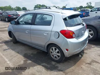 2015 Mitsubishi Mirage ES z VIN ML32A4HJ8FH000674, wystawiony jako IAAI lot #42436460 z przebiegiem 123 929 mil mil oraz . Historia ofert i sprzedaży dostępna na DreamBid. Obrazek 3.